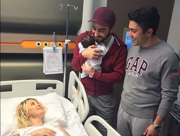 Ece Erken anne oldu! İşte ilk fotoğraf